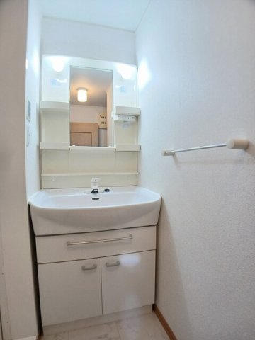 洗面設備　使いやすい洗面所です