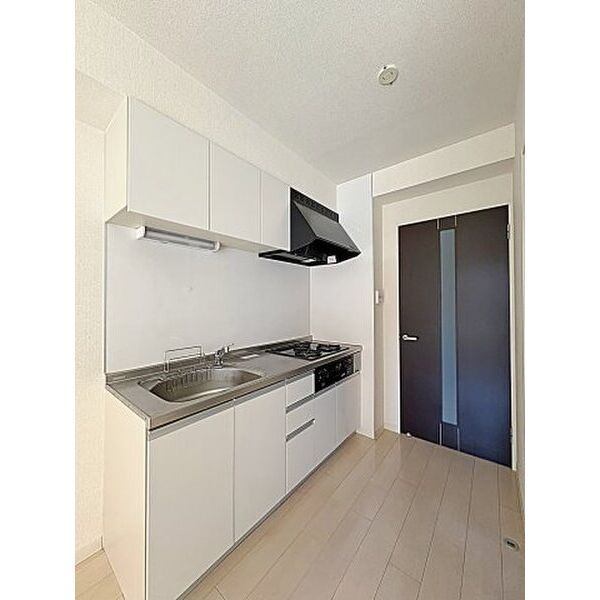 キッチン　３口コンロで料理しやすい