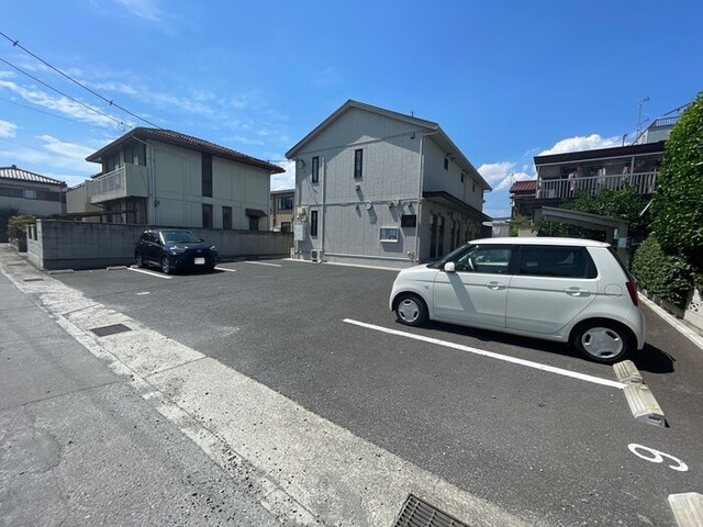 駐車場　駐車場