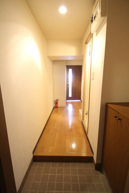 玄関　別部屋の写真です。※現状優先
