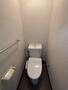 トイレ　トイレは温水洗浄便座です。