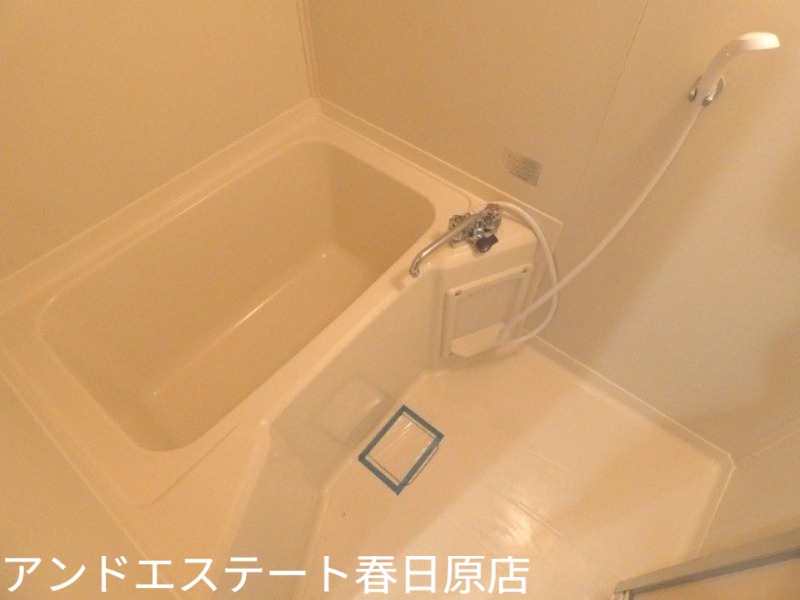 バス・シャワールーム　ワイドな浴槽