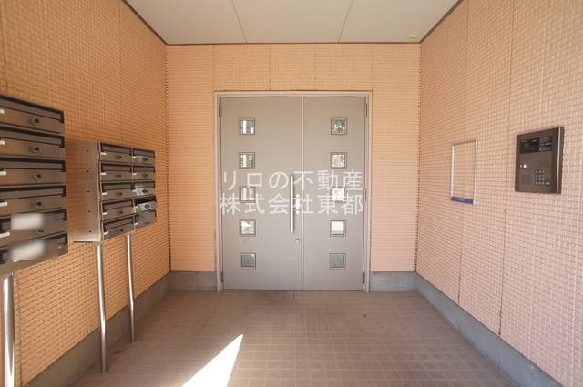 セキュリティ　不審者やセールスなどの侵入を防ぐことができるオートロック付！