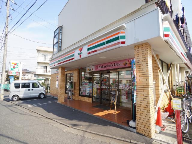コンビニ　セブンイレブン（コンビニ）まで195m