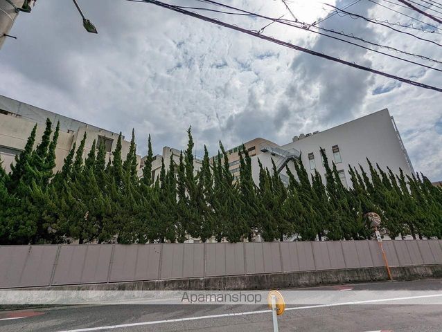 大学・短大　広島大学（大学・短大）まで376m