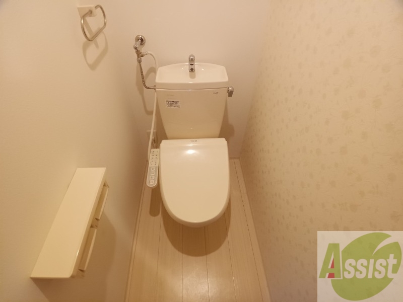 トイレ　トイレです。ウォシュレット付を探している方、おすすめです。