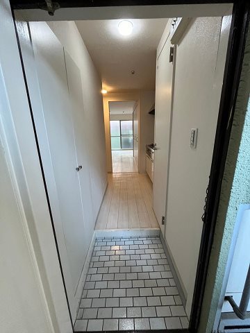 玄関　収納もある玄関です