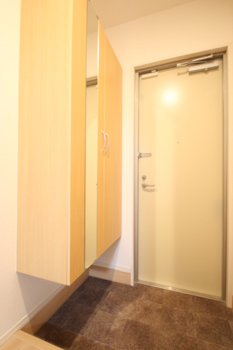 玄関　落ち着いた玄関です