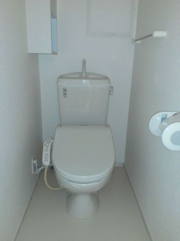 トイレ　落ち着いたトイレです