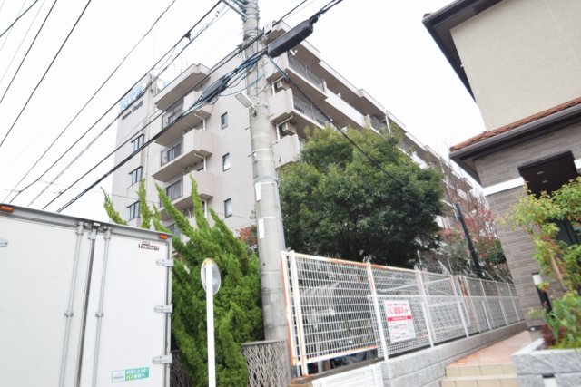 建物外観　南西向きで日当たり良好！