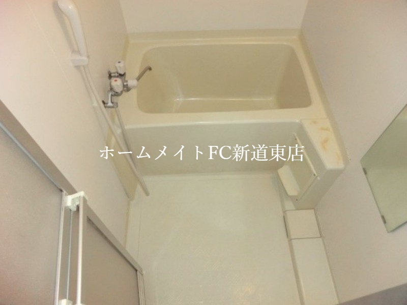 バス・シャワールーム　バス