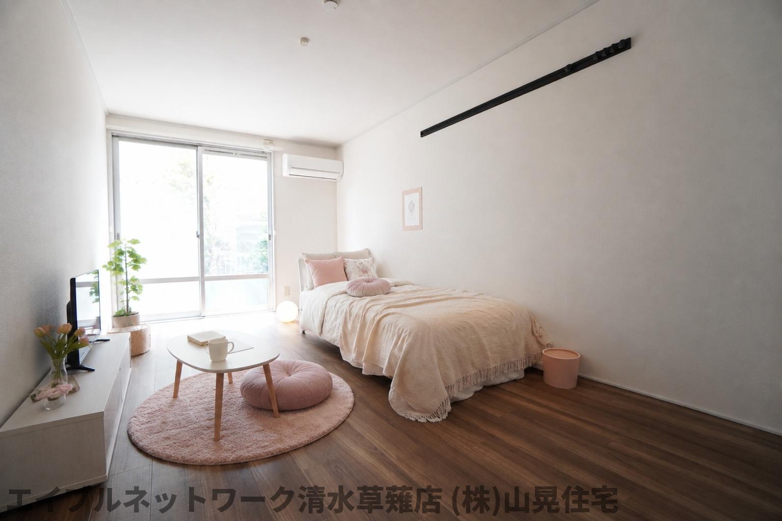 居室・リビング　家具備品はCGによるイメージで、実際の物件には含まれません