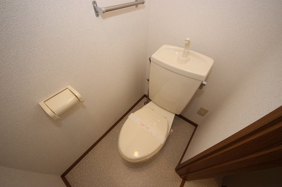 トイレ　※別部屋の写真です