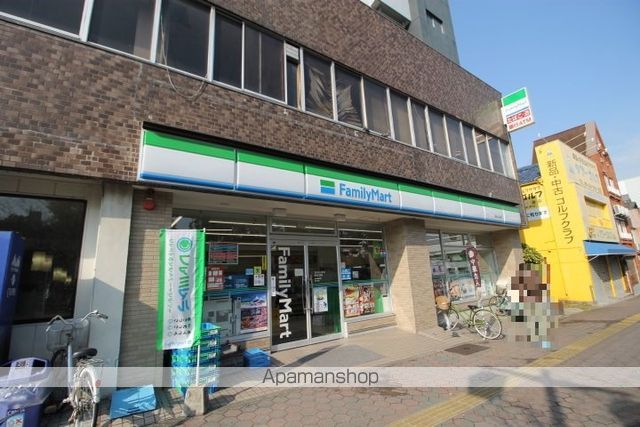 コンビニ　ファミリーマート築地口駅店（コンビニ）まで197m