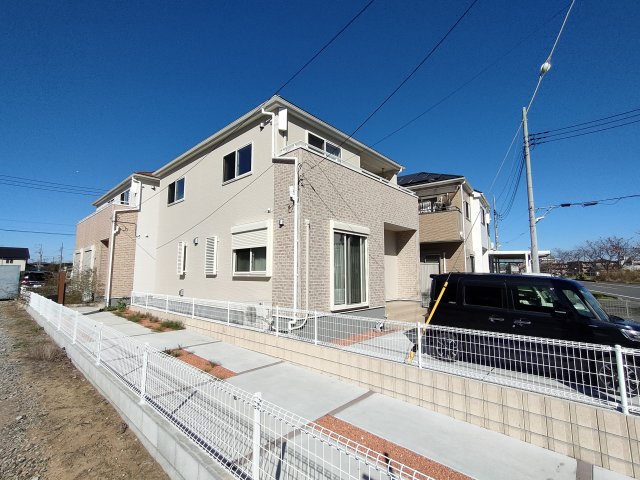 建物外観　★ペット相談★追焚★温水洗浄便座★エアコン★駐車場２台分★