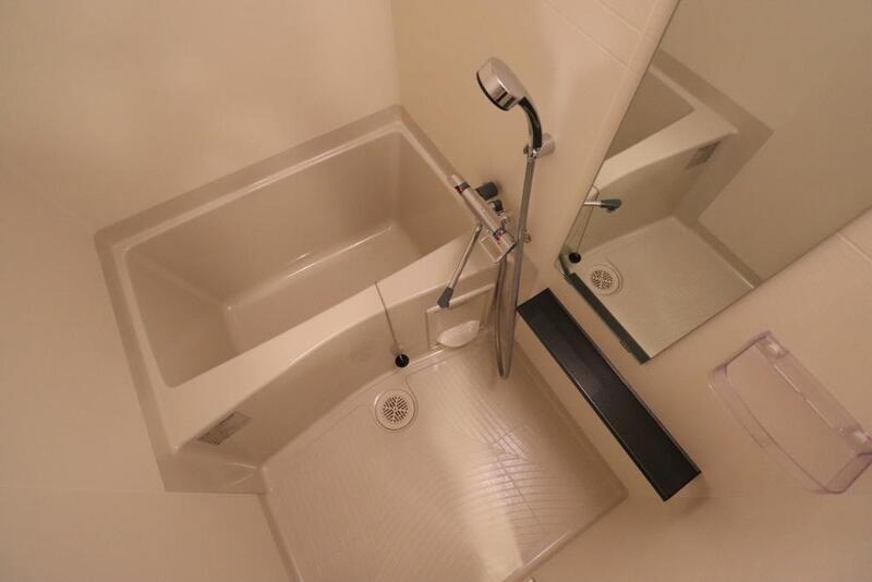 バス・シャワールーム　お湯に浸かって１日の疲れを癒やしてください
