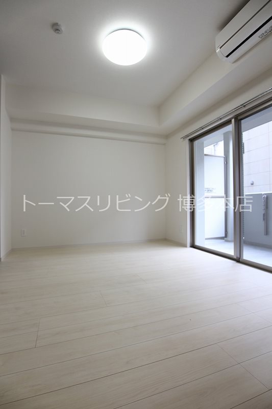 居室・リビング　※別号室の参考写真になります。