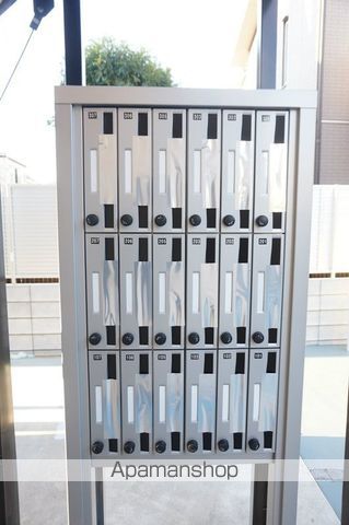京成本線 京成大久保駅 徒歩3分 3階建 築9年の外観写真
