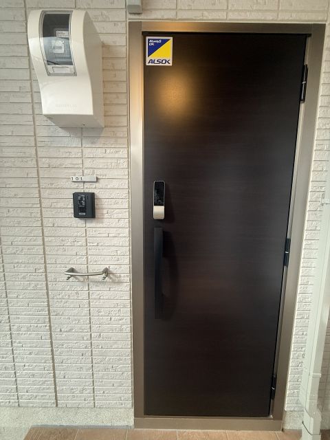 D-avance今本町Cの玄関写真
