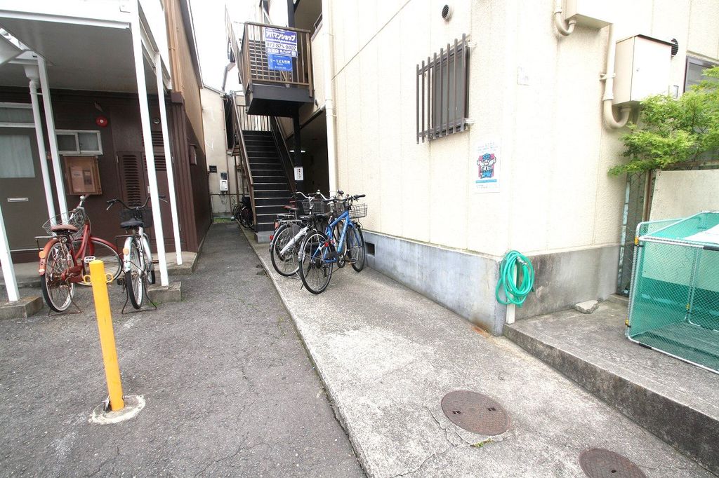 エントランス　駐車場