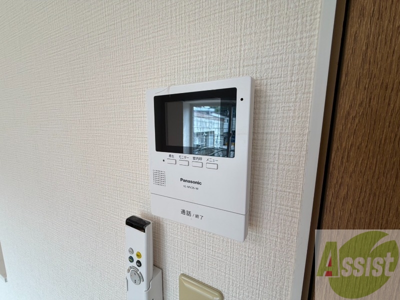 セキュリティ　ＴＶモニター付インターホンです。来客者の顔が見えるので安心！