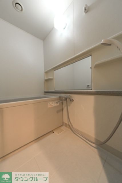 バス・シャワールーム　※写真は同タイプ住戸です。