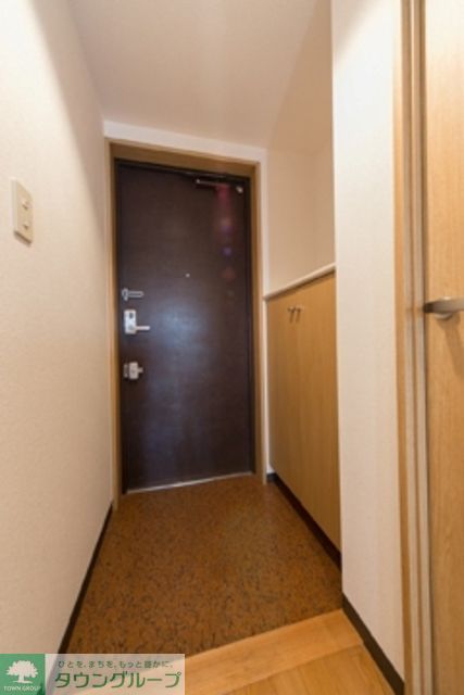 玄関　※写真は同タイプ住戸です。