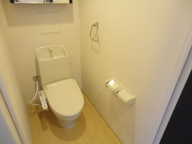 トイレ　シャワー付トイレ