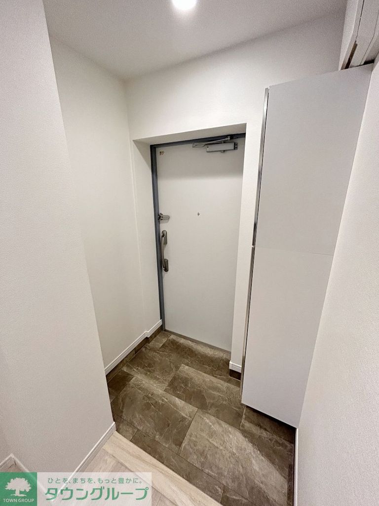 玄関　お部屋探しは株式会社　タウンハウジング　までお気軽にお問合…