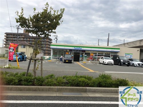 コンビニ　ファミリーマート野口町坂元店（コンビニ）まで556m