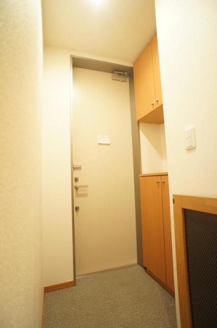 ローズマリナス由比ヶ浜の玄関写真