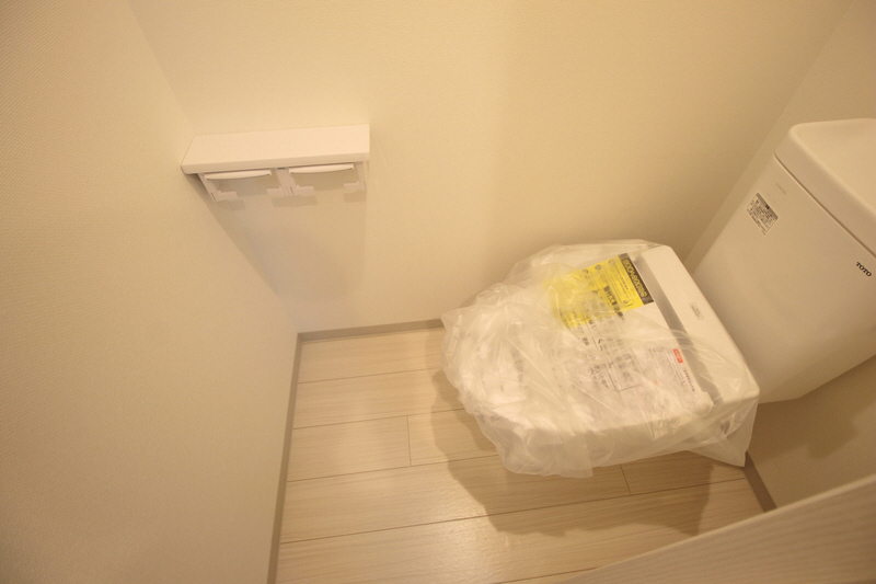 阪急宝塚線 曽根駅 徒歩7分 3階建 築10年のトイレ写真