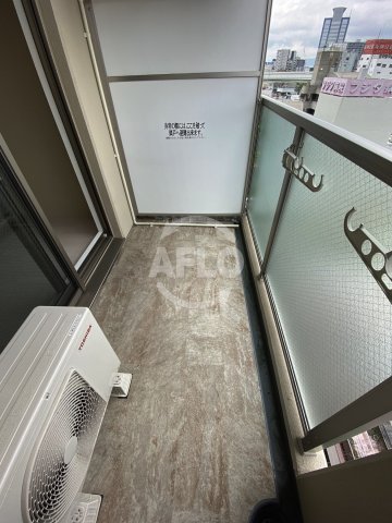 バルコニー　セレニテ福島カルム　バルコニー