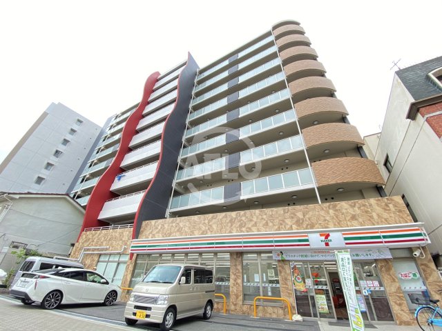 建物外観　セレニテ福島カルム　外観