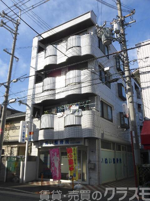 建物外観　地上４階建て♪