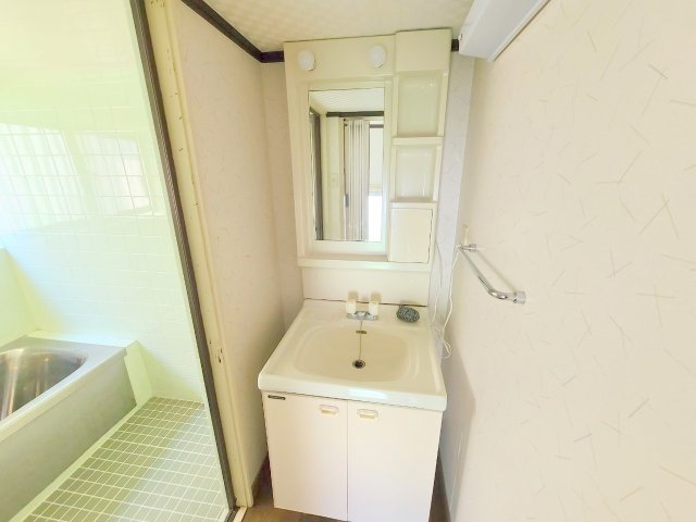 西旭ヶ丘戸建の玄関写真