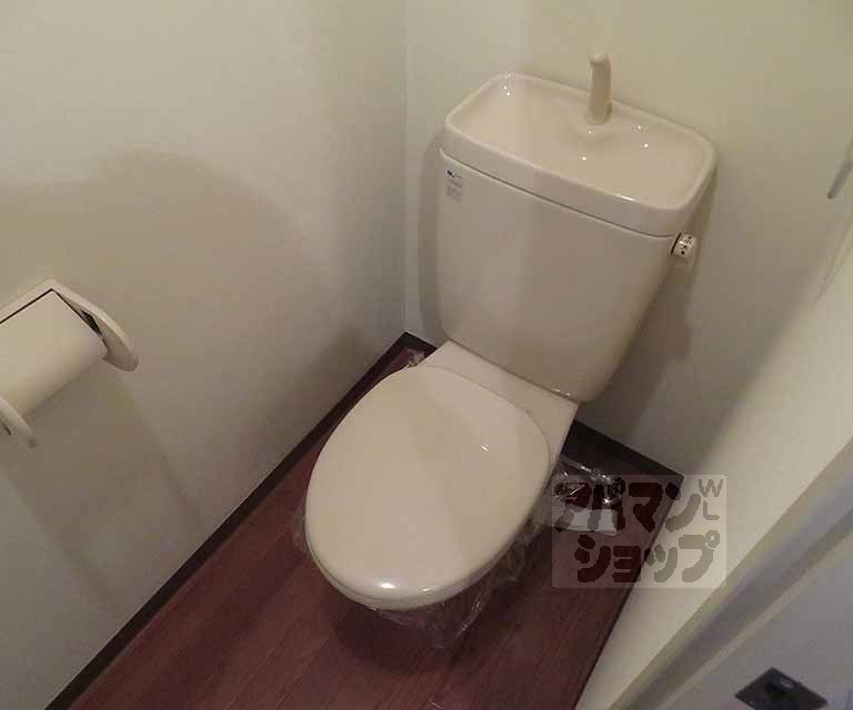 ＪＲ山陰本線 二条駅 徒歩14分 11階建 築22年のトイレ写真