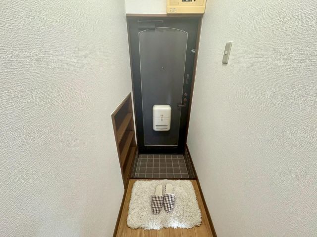 ラルジュ愛宕の玄関写真