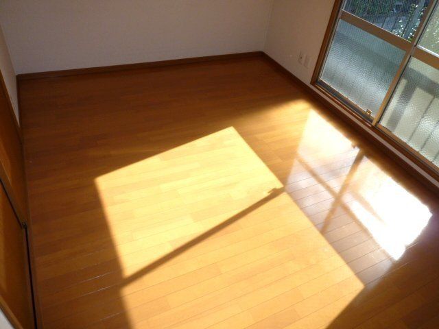 居室・リビング　明るいリビングです。