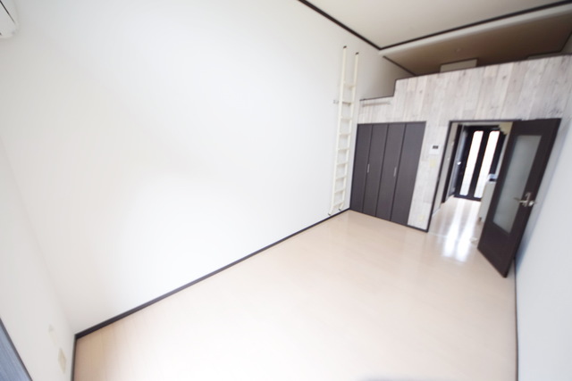 居室・リビング　～白を基調としたきれいなお部屋っ～