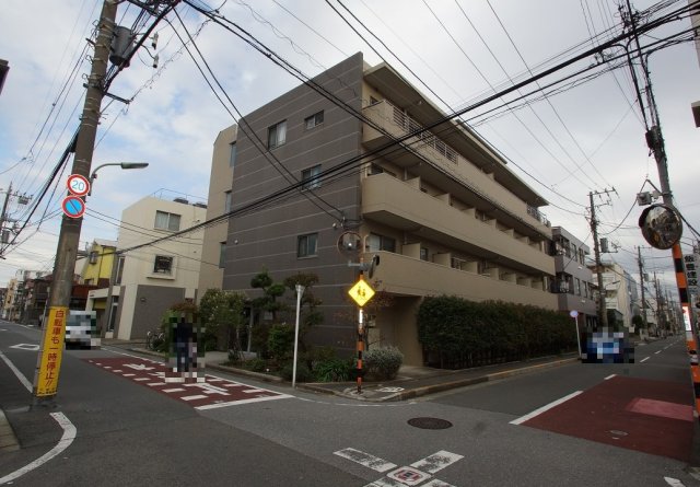 建物外観　外観は落ち着いています