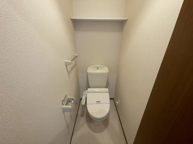 トイレ　トイレ　温水洗浄暖房便座