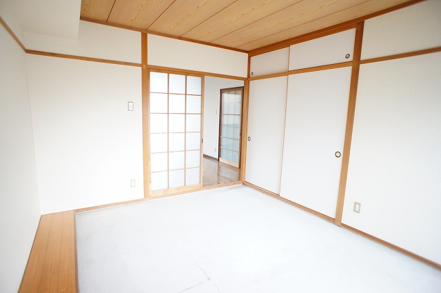 メロディタカノの居間写真