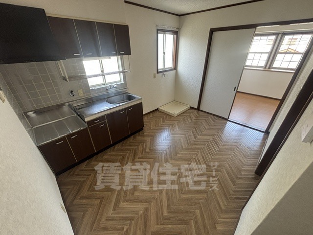 阪急宝塚線 豊中駅 徒歩13分 2階建 築34年の居間写真