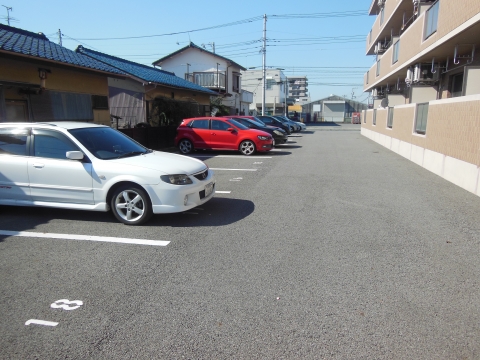 駐車場　駐車場