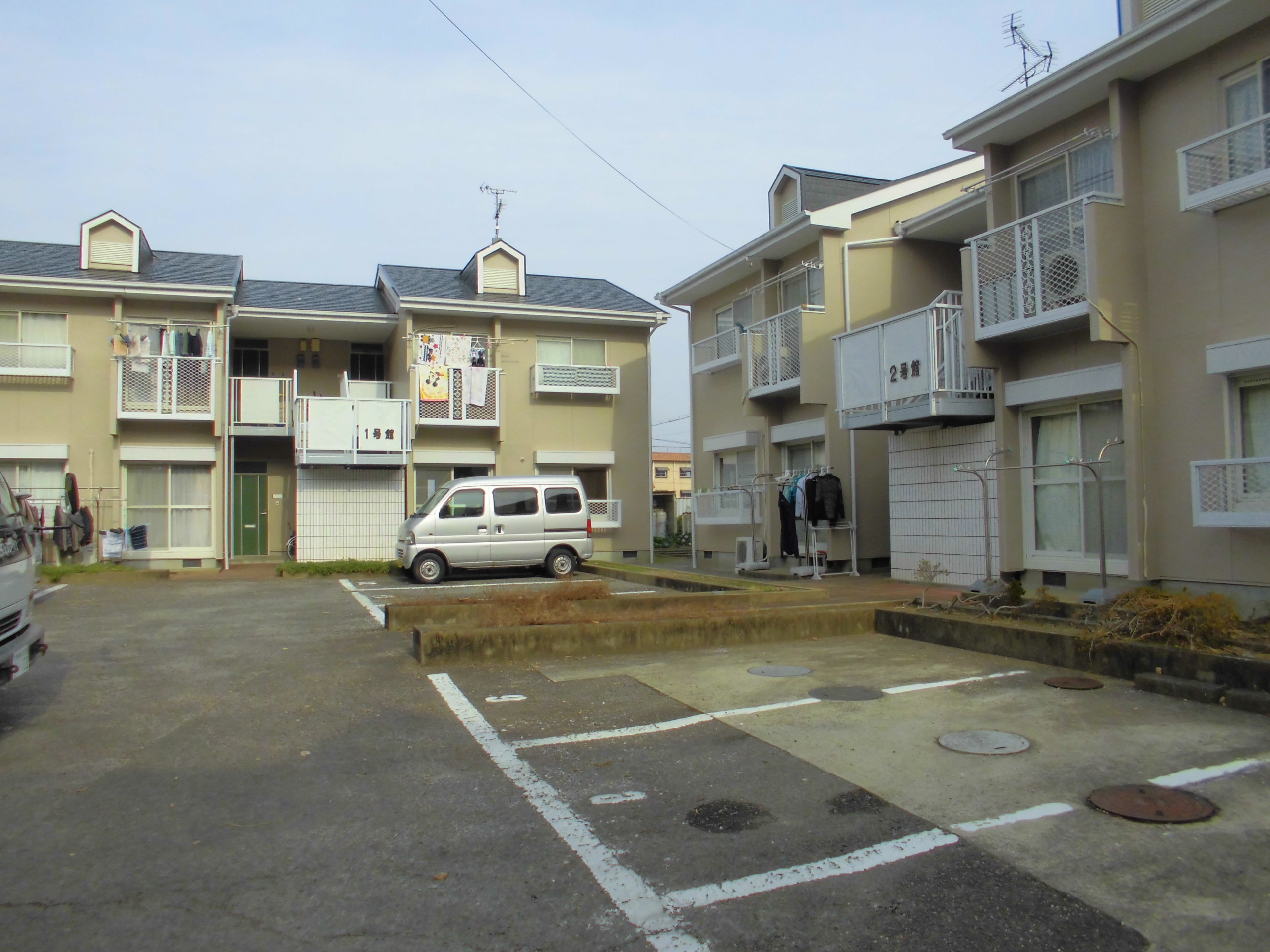 【きらめきハウス小野小町２番館の駐車場】