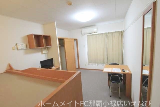 居室・リビング　※別部屋のお写真となります。