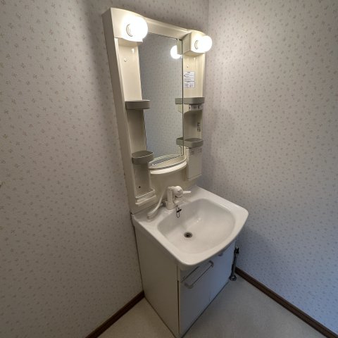 洗面設備　忙しい朝には欠かせない洗面所です