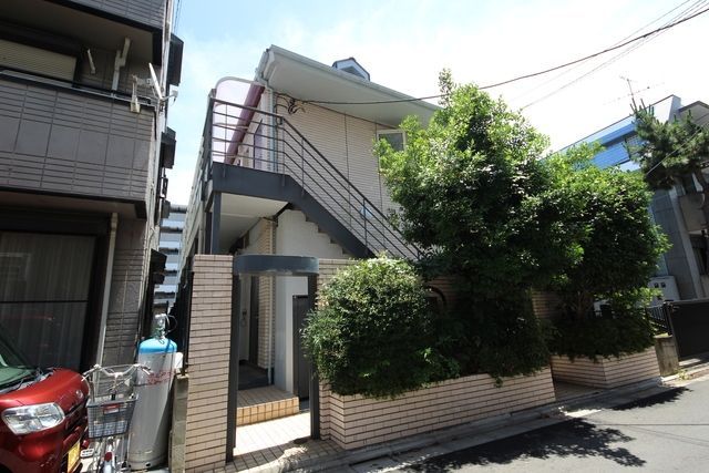 東京都調布市国領町５（アパート）の賃貸物件の外観