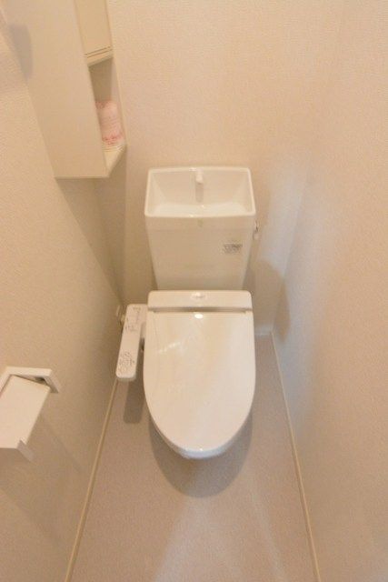 【宇土市椿原町のアパートのトイレ】